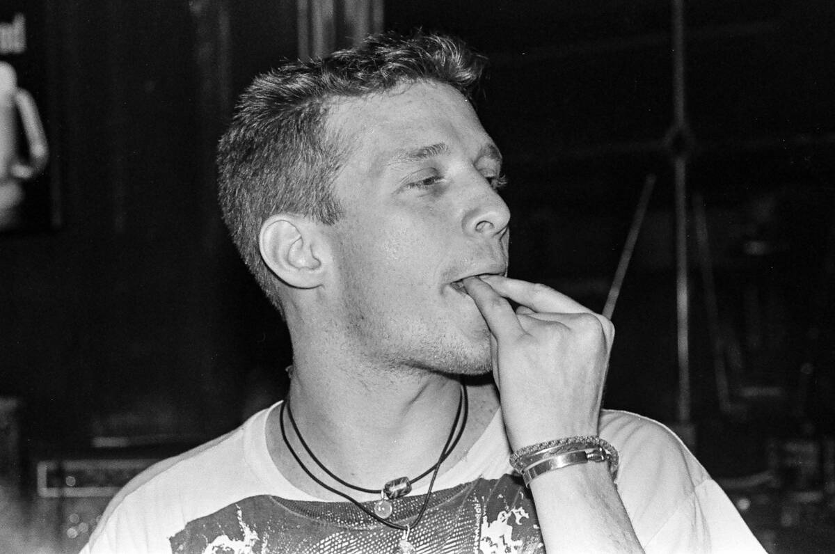 Spin Doctors Perform At The Nightingale Bar